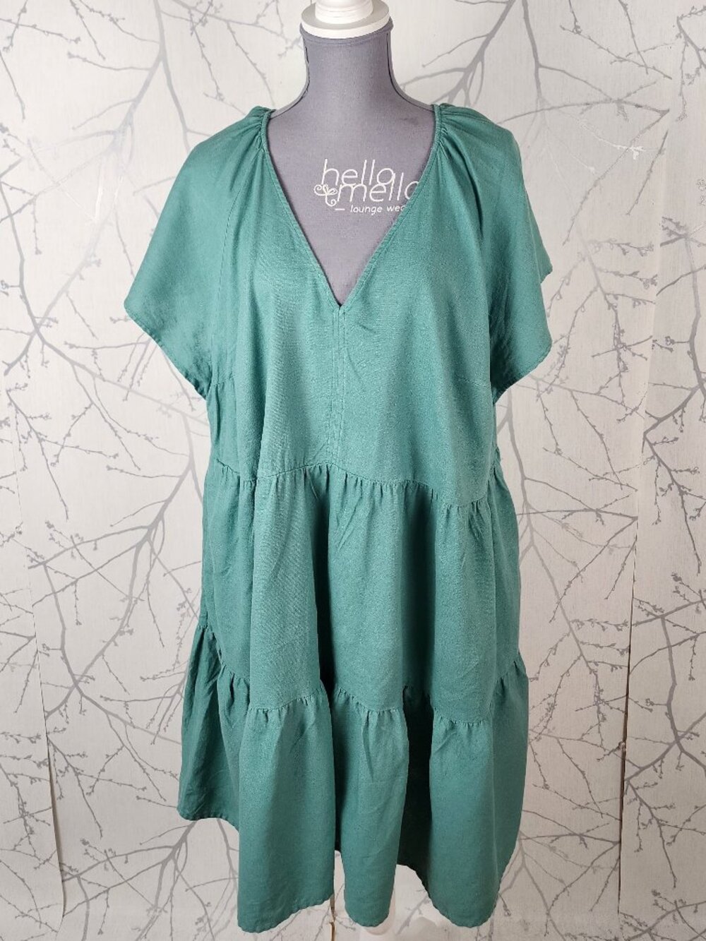 Universal Thread Mint Green Linen Blend V-Neck Tiered Midi Dress